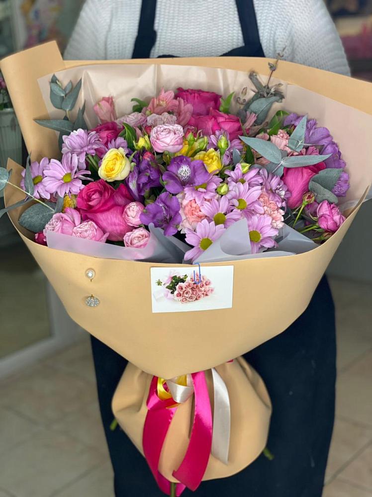 Букет цветов из: Хризантемы, Гвоздики и Альстромерии в Чернышевский