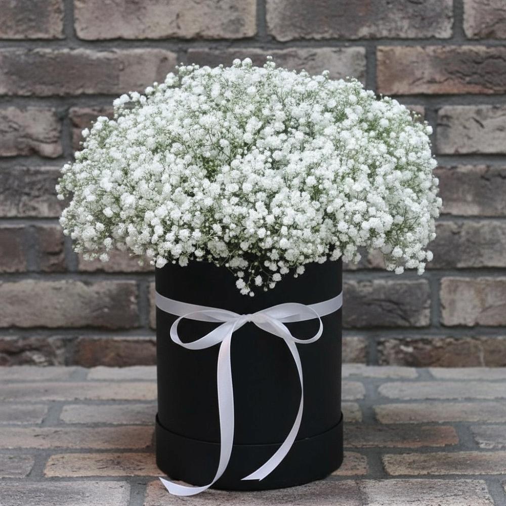 Цветочная композиция из Гипсофила в шляпной коробке в Чернышевский