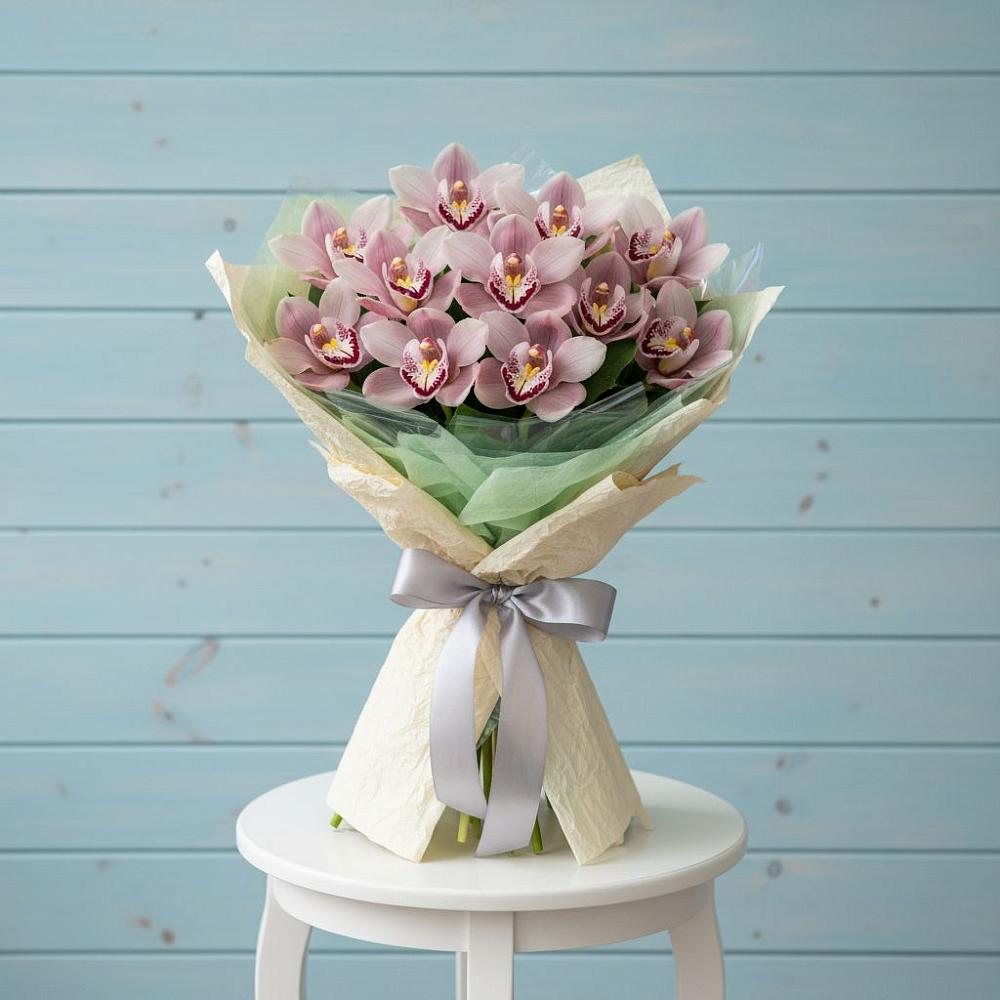 Букет цветов из: Орхидеи и Розы в Чернышевский