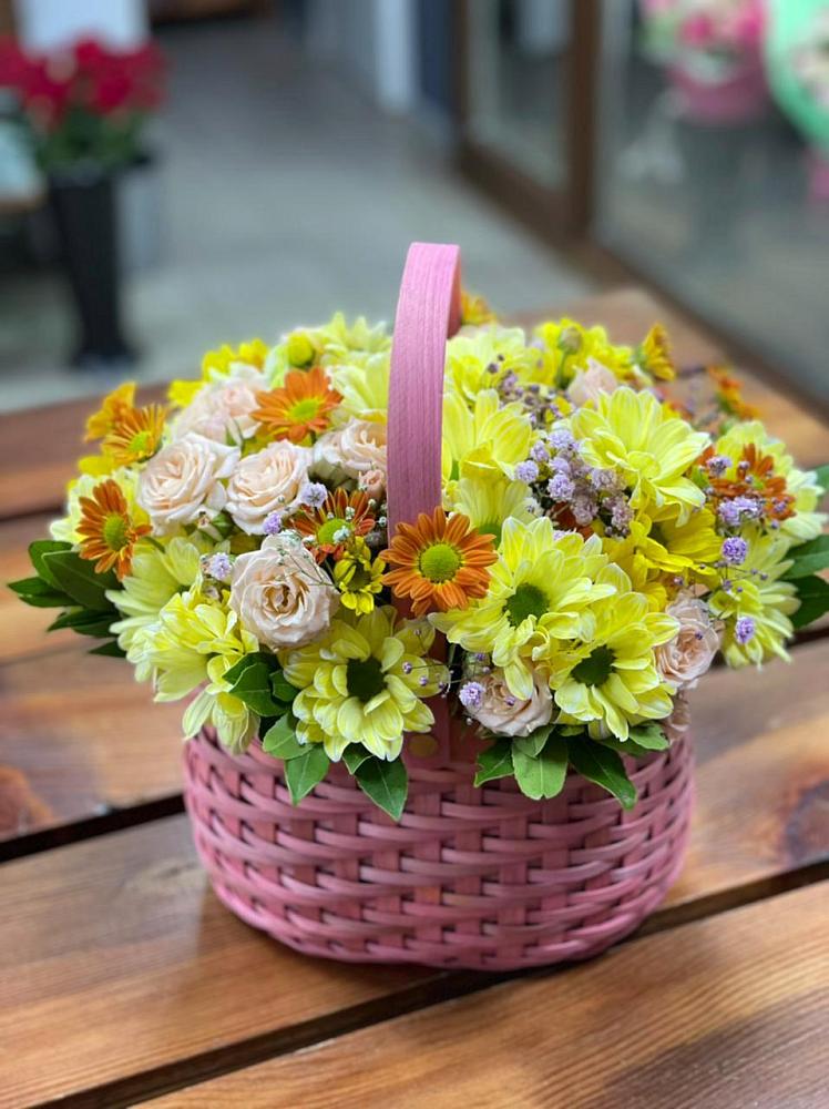 Цветочная композиция из Хризантемы и Розы в корзине в Чернышевский