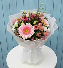 Букет цветов из:  Герберы, Альстромерии и Лизиантусы в Чернышевский