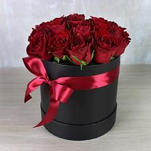 Цветочная композиция из Розы в шляпной коробке в Чернышевский