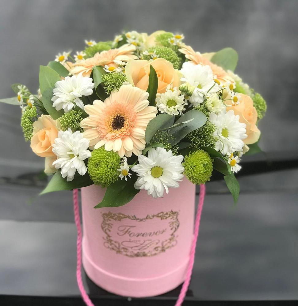 Цветочная композиция из Розы, Герберы и Хризантемы в шляпной коробке в Чернышевский